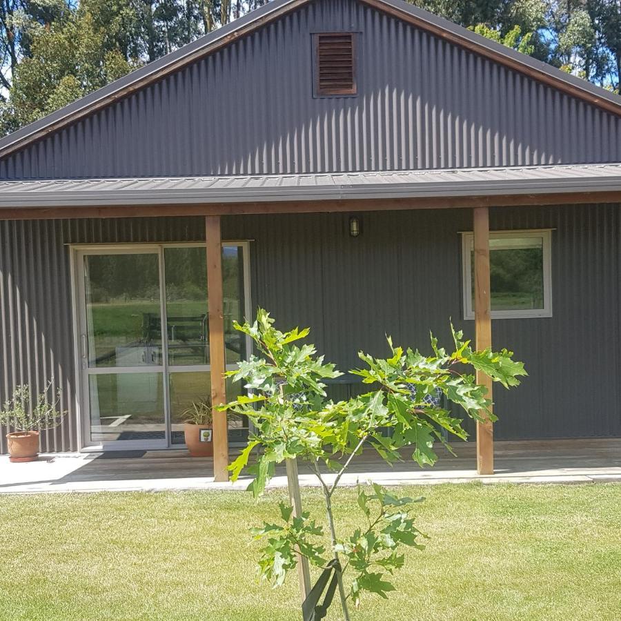 Dunstan Road B&B Alexandra Bagian luar foto
